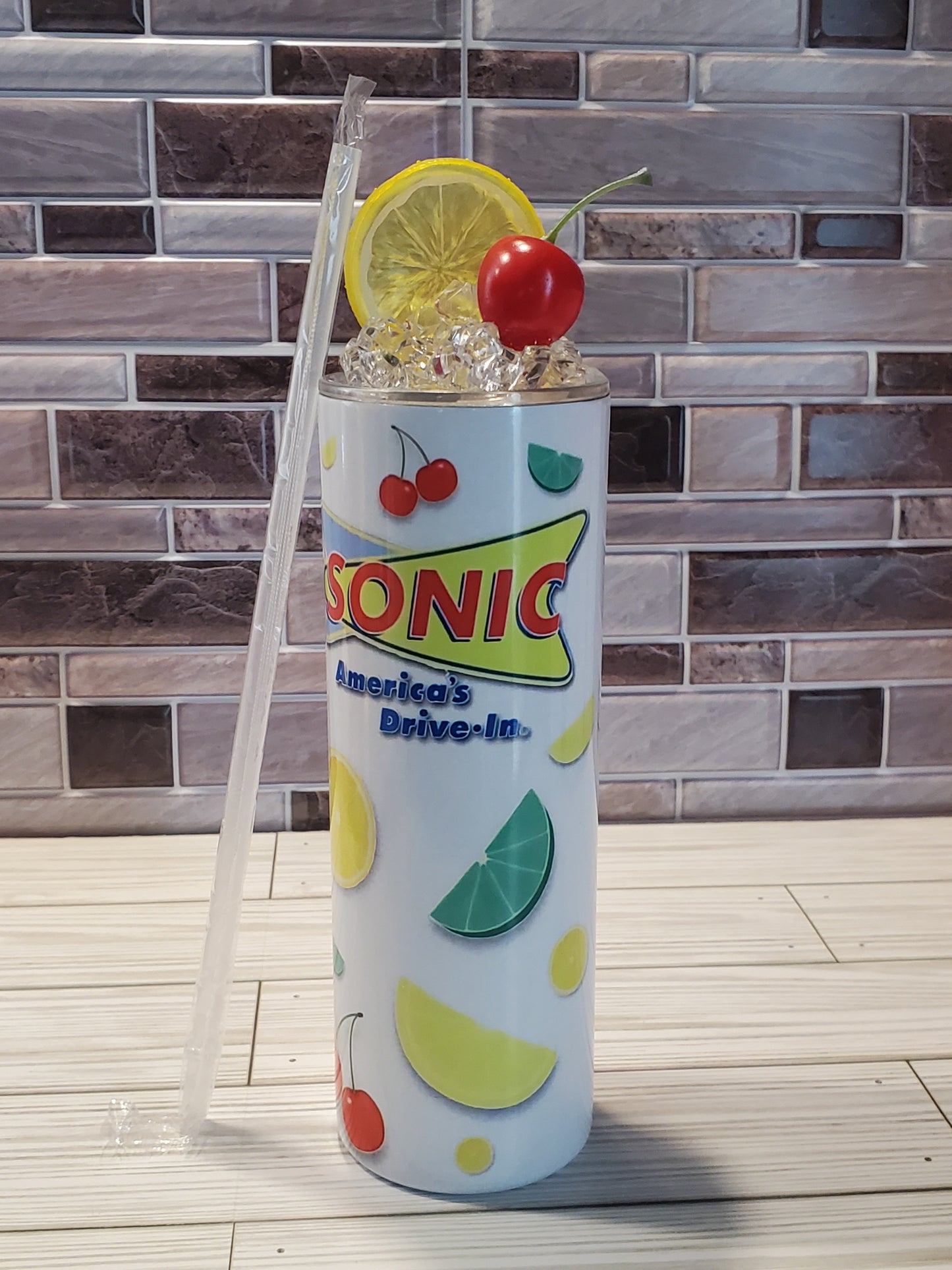 Sonic w Topper